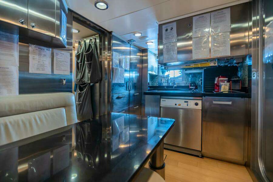 2009 Palmer Johnson Palmer Johnson 120