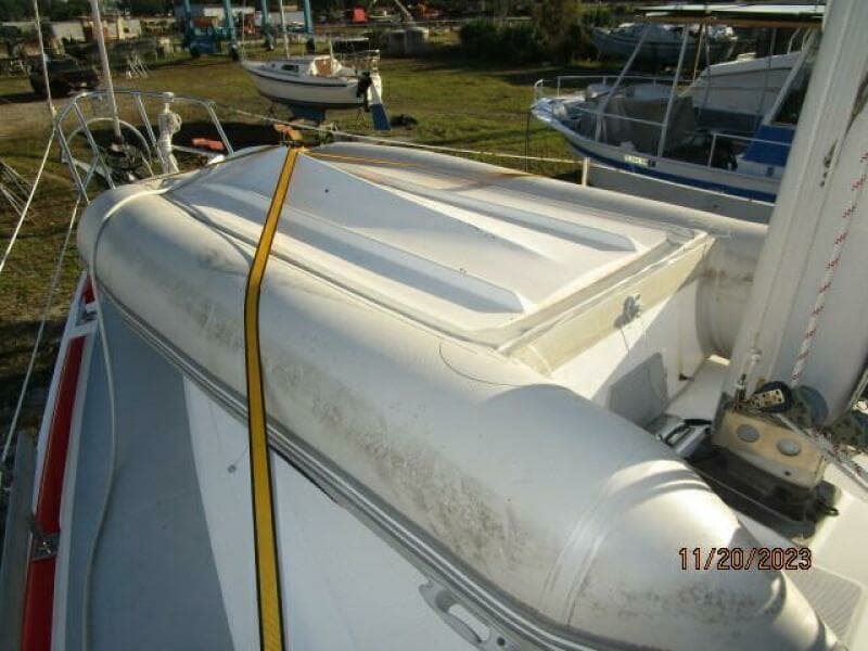 41' hunter tender