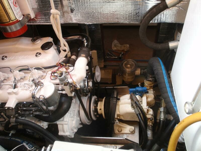 1986 Deerfoot 74 Pilothouse