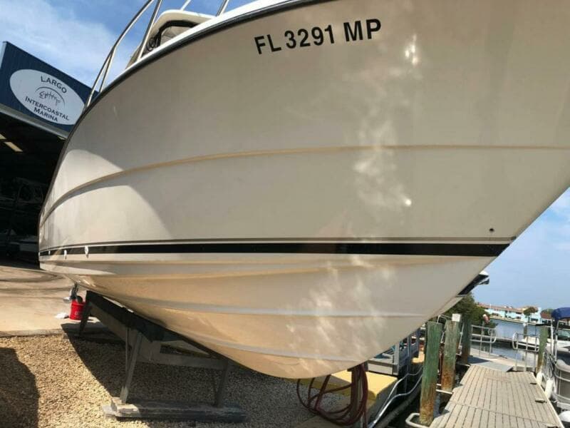 2004 Pursuit 3070 Offshore Express