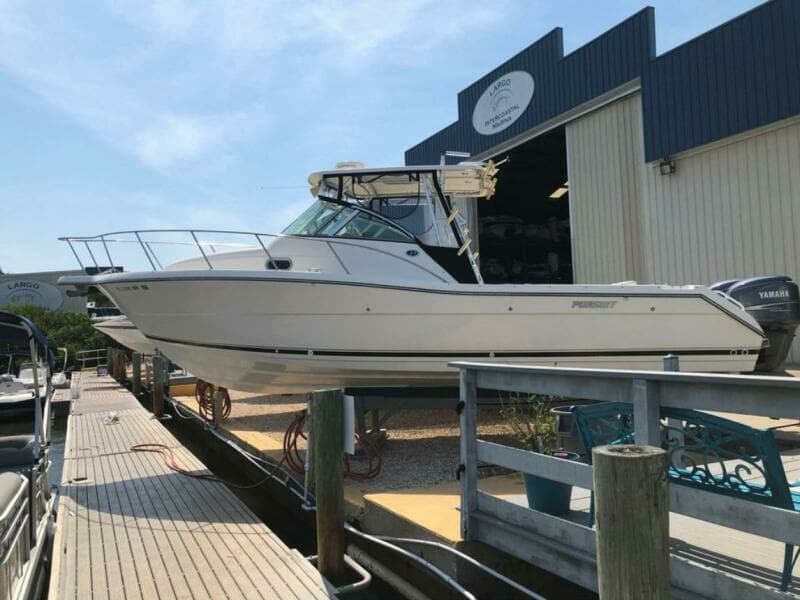 2004 Pursuit 3070 Offshore Express