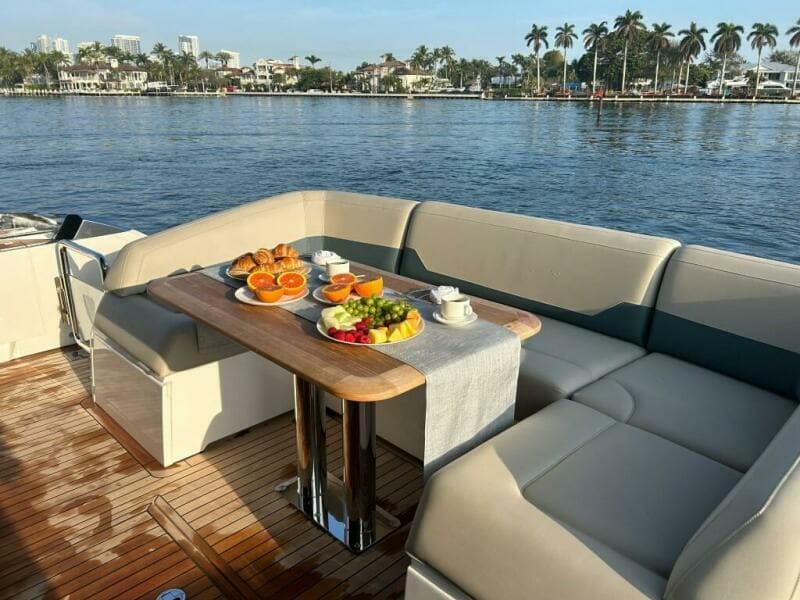 2024 Fairline Squadron 68