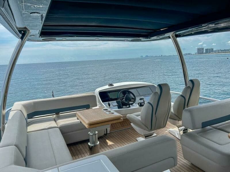 2024 Fairline Squadron 68