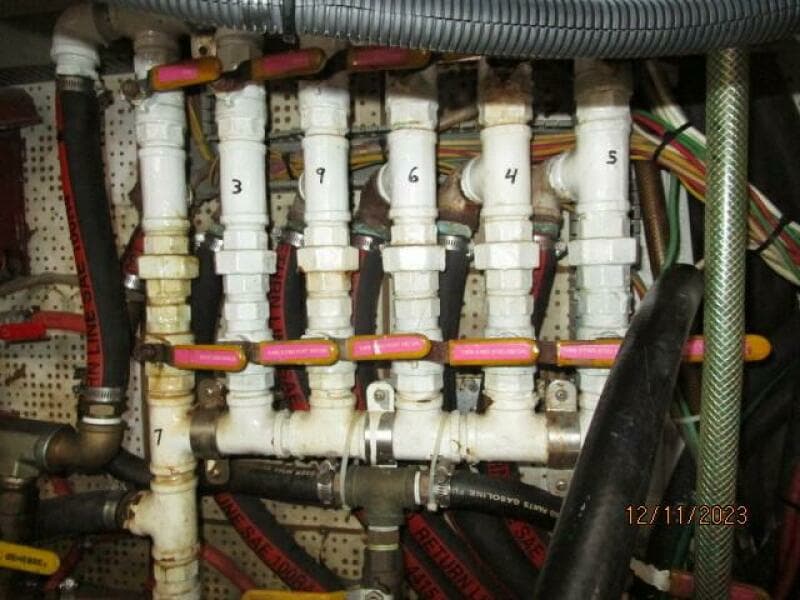 72' DeFever fuel manifold