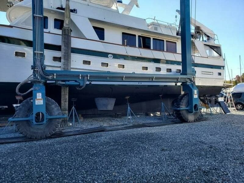 72' DeFever hauled out1