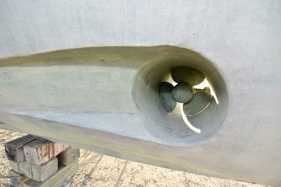 2006 Farmont 70 Expedition Yacht