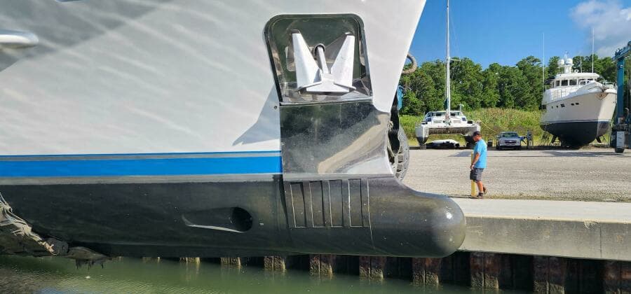 2006 Farmont 70 Expedition Yacht