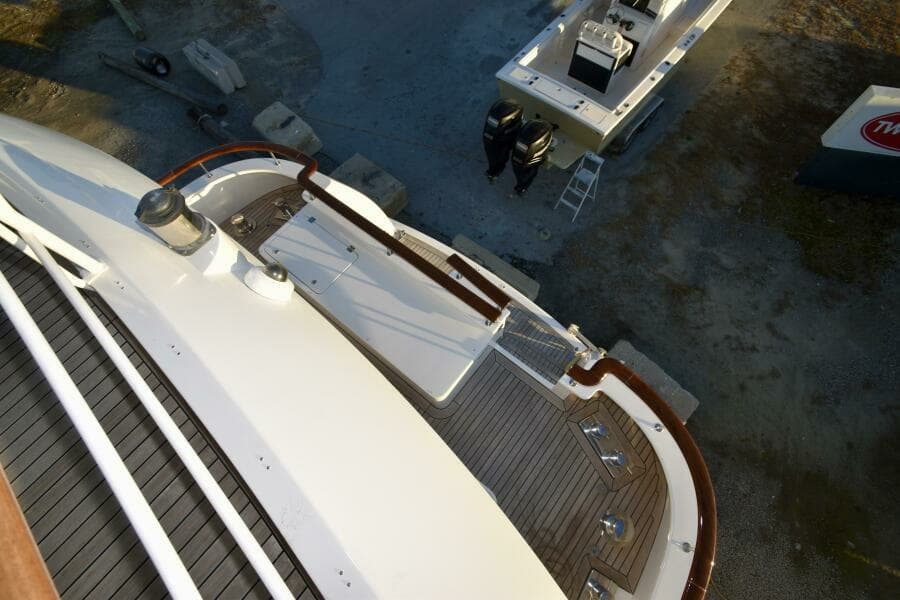 2006 Farmont 70 Expedition Yacht