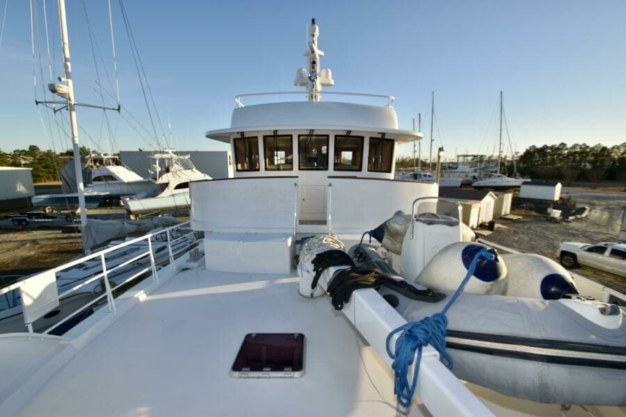 2006 Farmont 70 Expedition Yacht