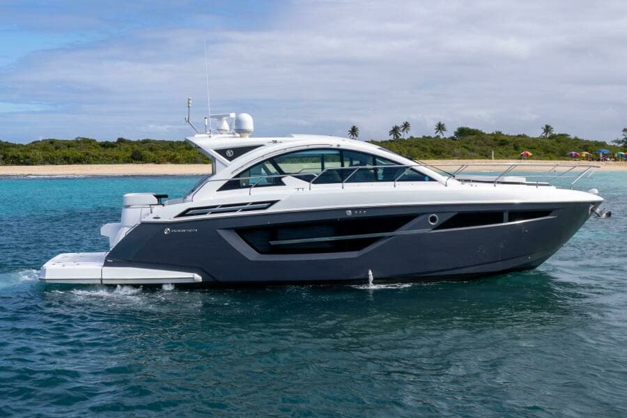 2019 Cruisers Yachts 50 Cantius