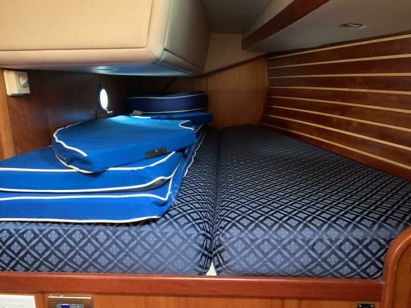 2004 ShearWater 45