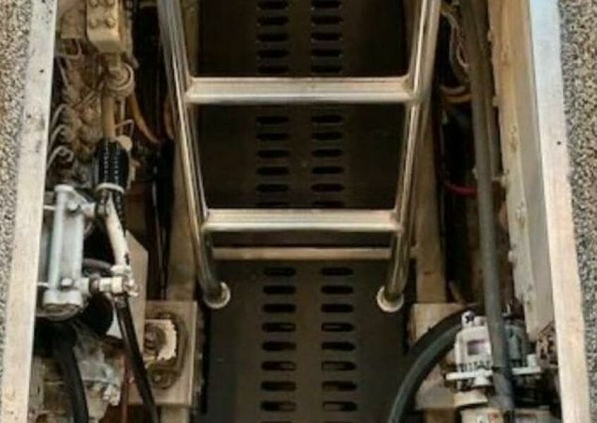 2001 Luhrs Convertible