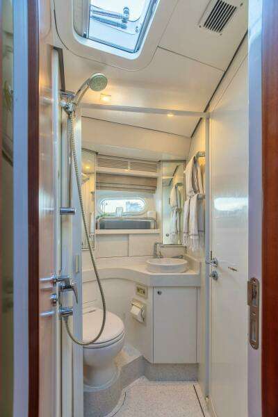 2011 Alia Yachts Warwick 82 LK