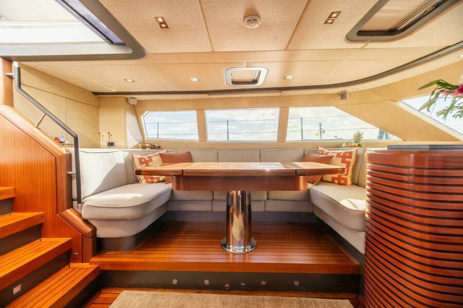 2011 Alia Yachts Warwick 82 LK