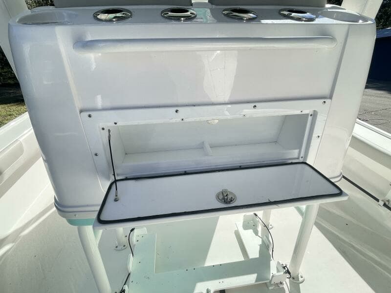 2022 Caymas 28 HB Twin