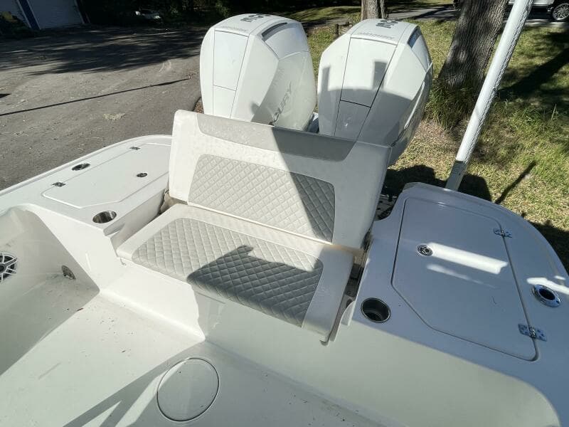 2022 Caymas 28 HB Twin