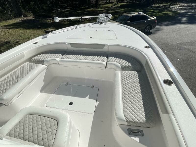 2022 Caymas 28 HB Twin