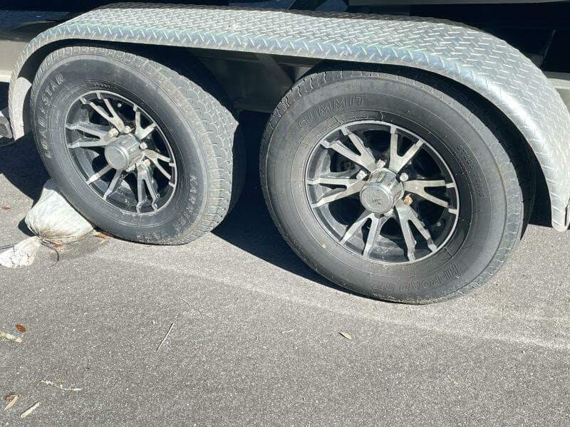 2022 Caymas 28 HB Twin