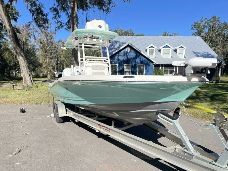 2022 Caymas 28 HB Twin