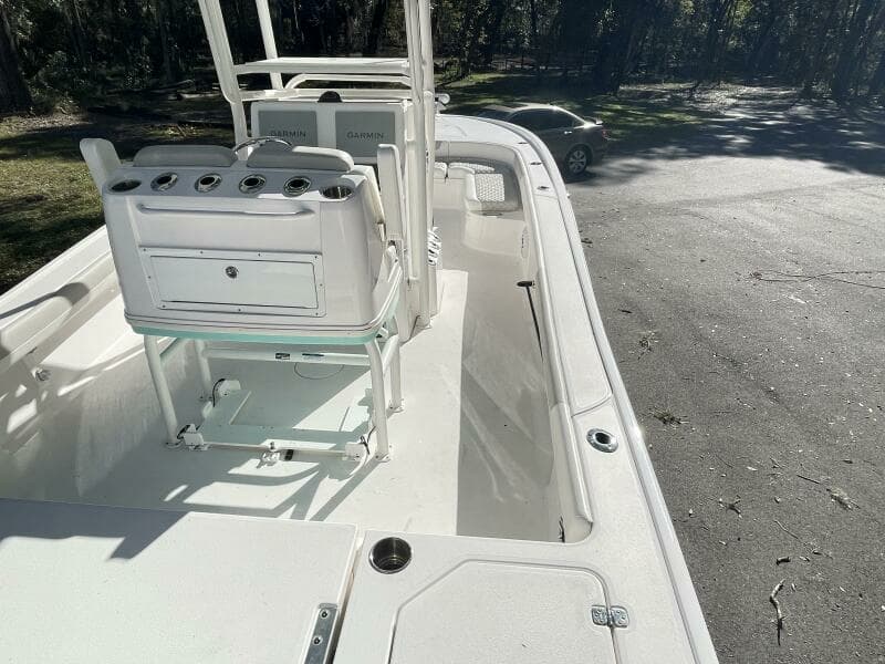 2022 Caymas 28 HB Twin