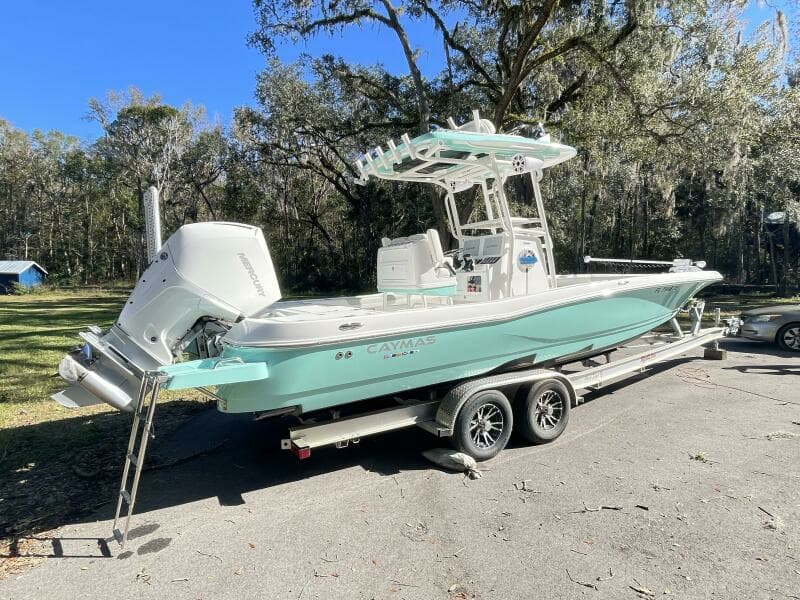 2022 Caymas 28 HB Twin