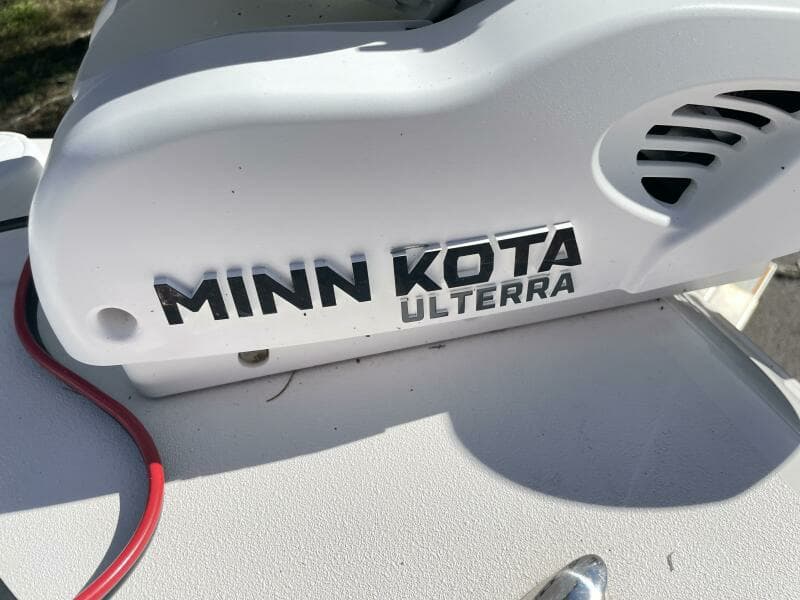 2022 Caymas 28 HB Twin