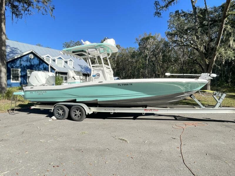 2022 Caymas 28 HB Twin