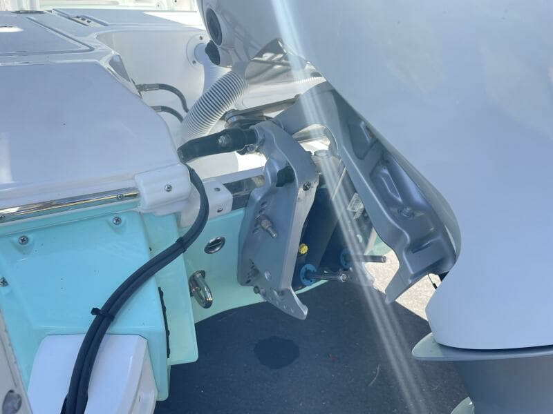 2022 Caymas 28 HB Twin