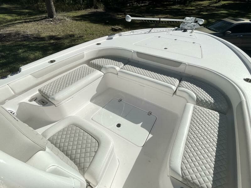 2022 Caymas 28 HB Twin