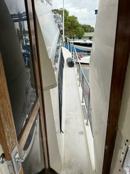 1987 Californian 42 Motor Yacht