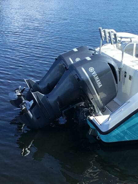 2004 Century 3200 Center Console