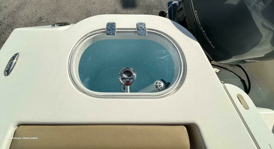 2019 Sailfish 220 CC