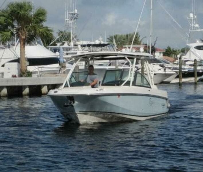 2016 Boston Whaler 270 Vantage