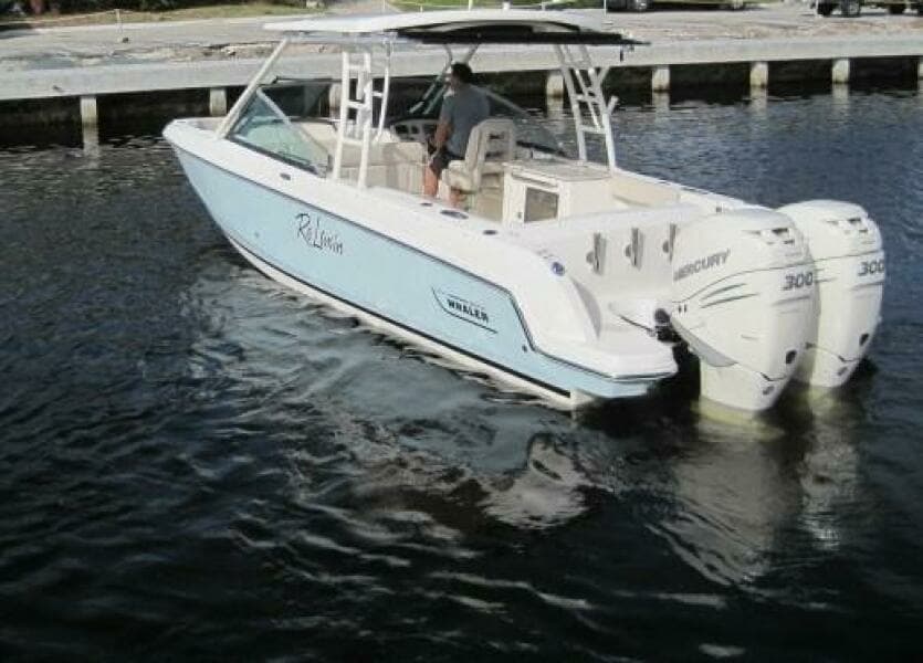 2016 Boston Whaler 270 Vantage