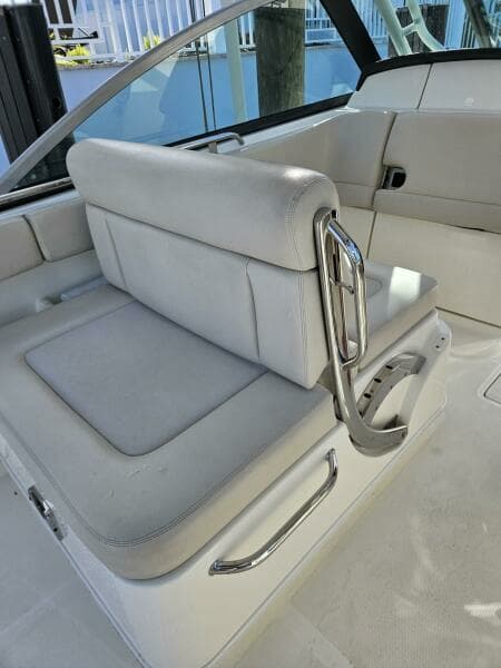 2016 Boston Whaler 270 Vantage