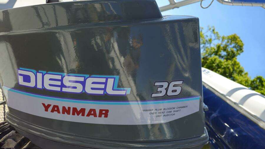 1992 Endeavour Catamaran 30