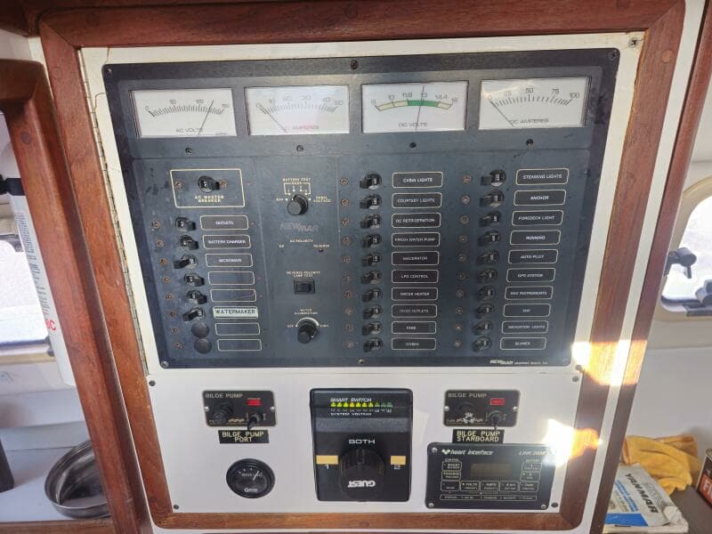 1992 Endeavour Catamaran 30