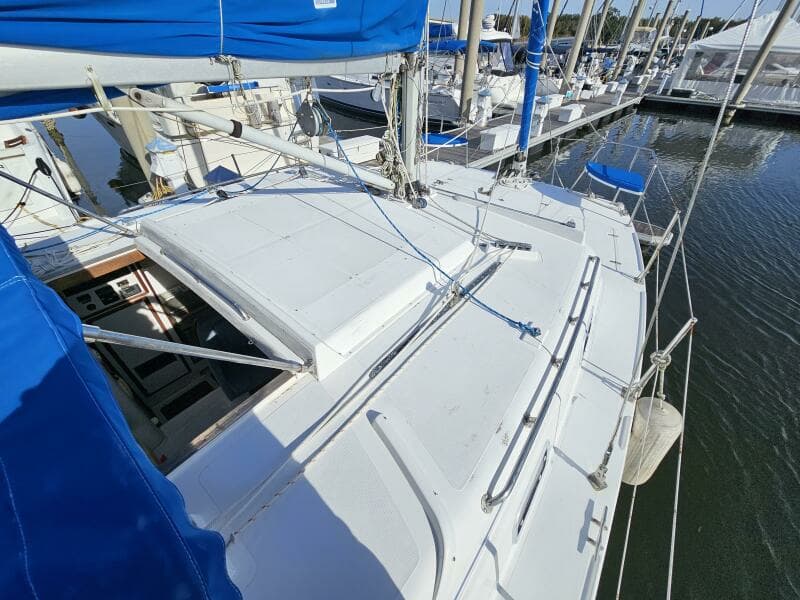 1992 Endeavour Catamaran 30