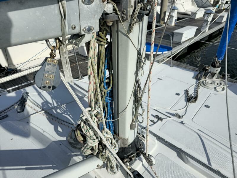 1992 Endeavour Catamaran 30