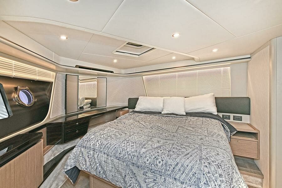 2022 Absolute 62 Fly