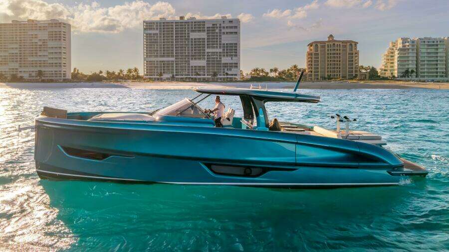 2024 Solaris 52 open