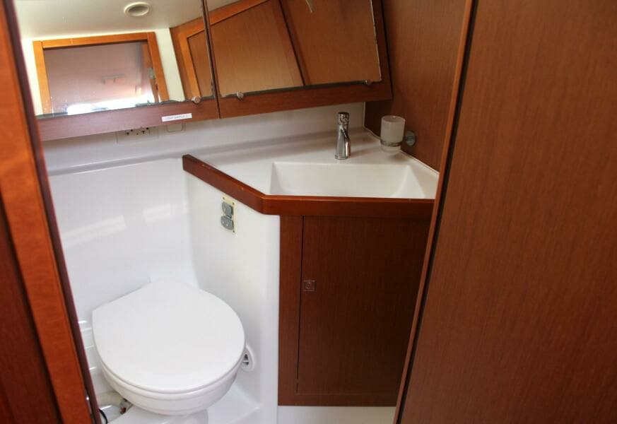 2015 Beneteau Oceanis 45