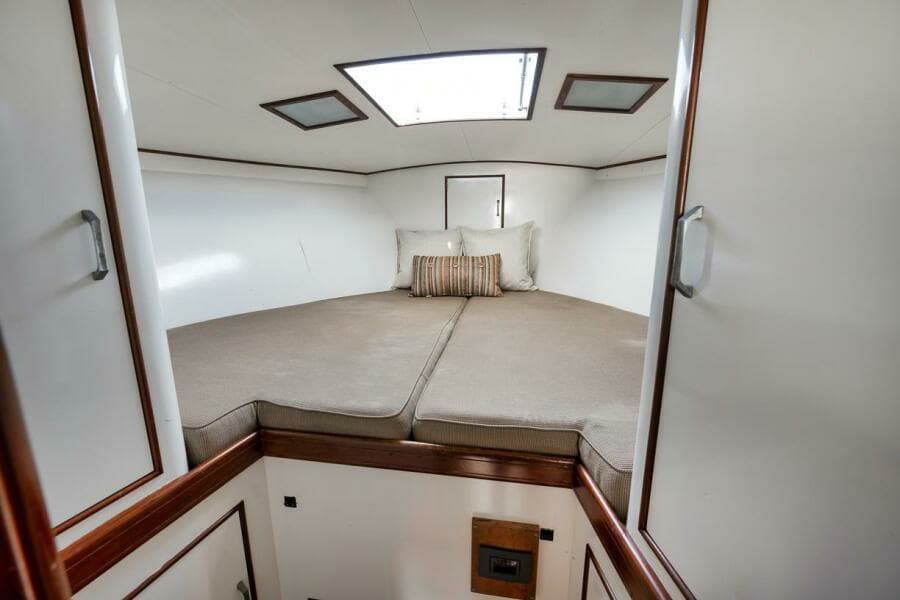 Knowles Express Big Mama - Cabin 