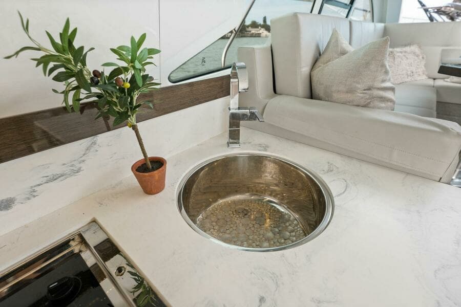 2020 46 Cruisers Cantius - Sweet Caroline - Sink