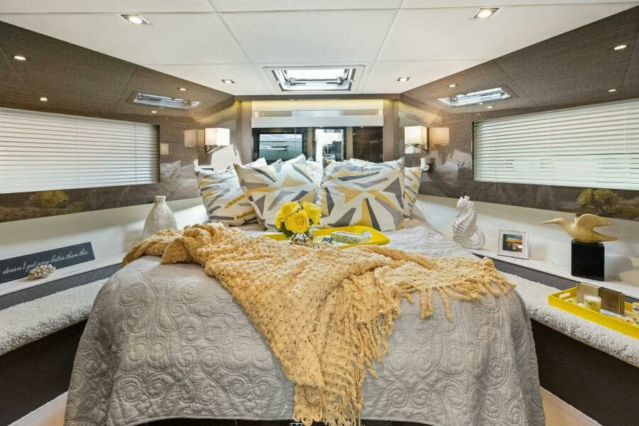 2020 46 Cruisers Cantius - Sweet Caroline - VIP Stateroom