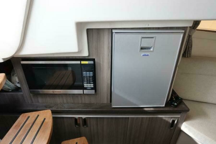 2019 Sea Ray 320 Sundancer