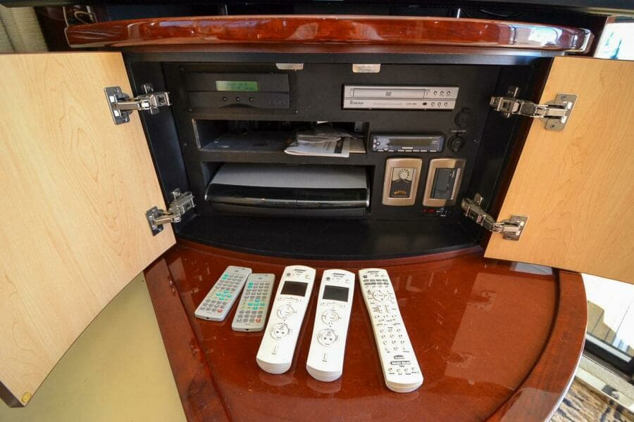 2007 Sea Ray 52 Sedan Bridge