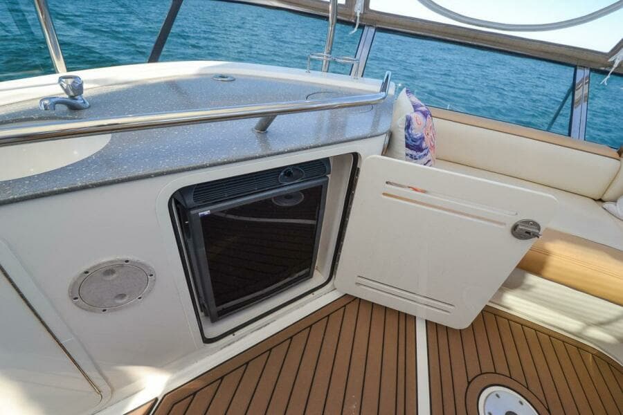 2007 Sea Ray 52 Sedan Bridge