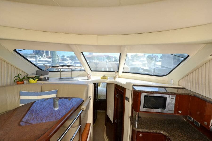 2007 Sea Ray 52 Sedan Bridge