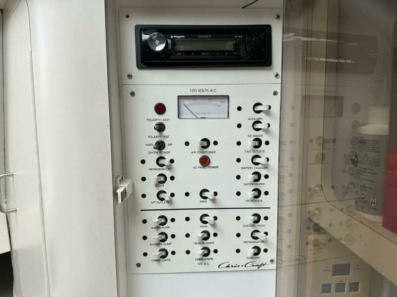 1998 Chris-Craft 320 Express Cruiser